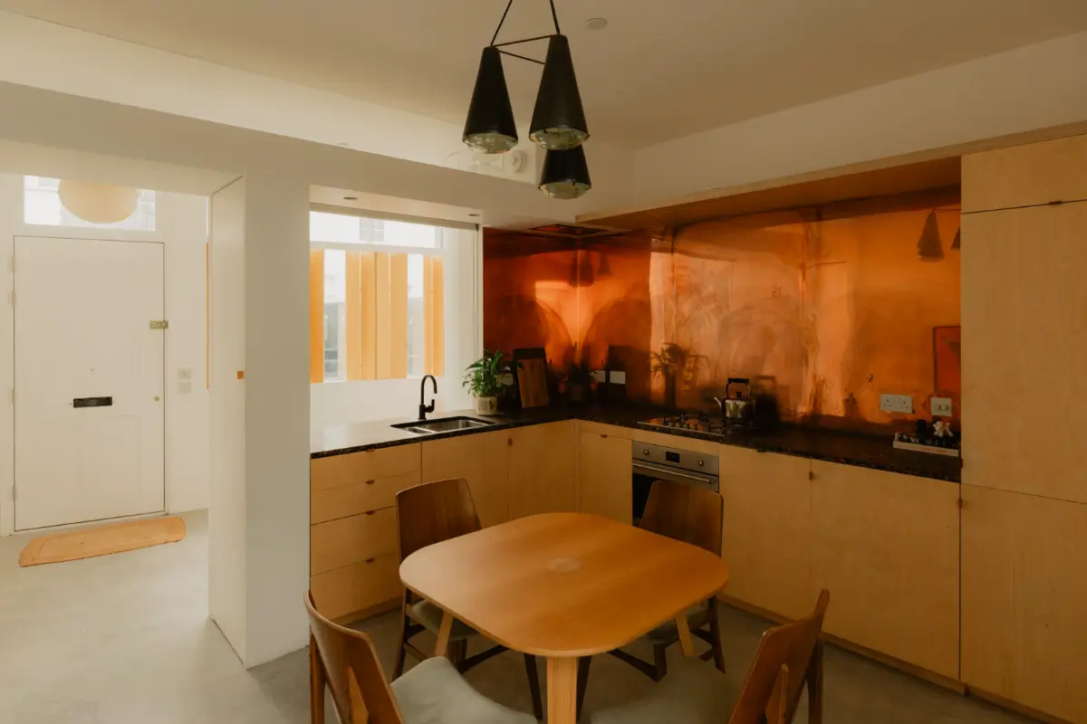 A Contemporary Two-Bedroom Townhouse with a Paneled Master Suite 9 modern-architect-designed-townhouse-notting-hill-london-nordroom26