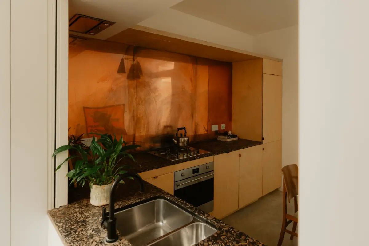 A Contemporary Two-Bedroom Townhouse with a Paneled Master Suite 6 modern-architect-designed-townhouse-notting-hill-london-nordroom28