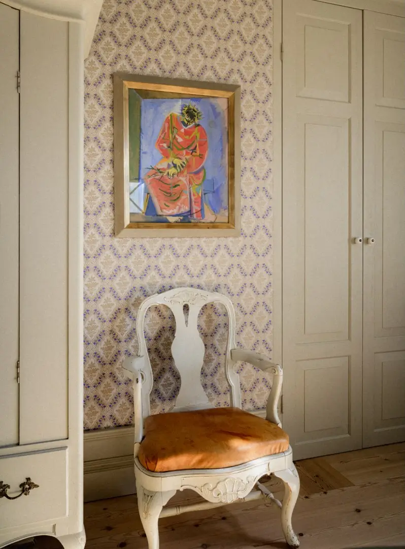 A Beautiful Pink Villa Overlooking the Stockholm Archipelago 31 pink-swedish-villa-nordroom25