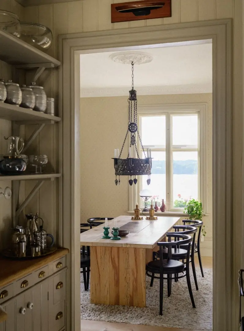 A Beautiful Pink Villa Overlooking the Stockholm Archipelago 13 pink-swedish-villa-nordroom45