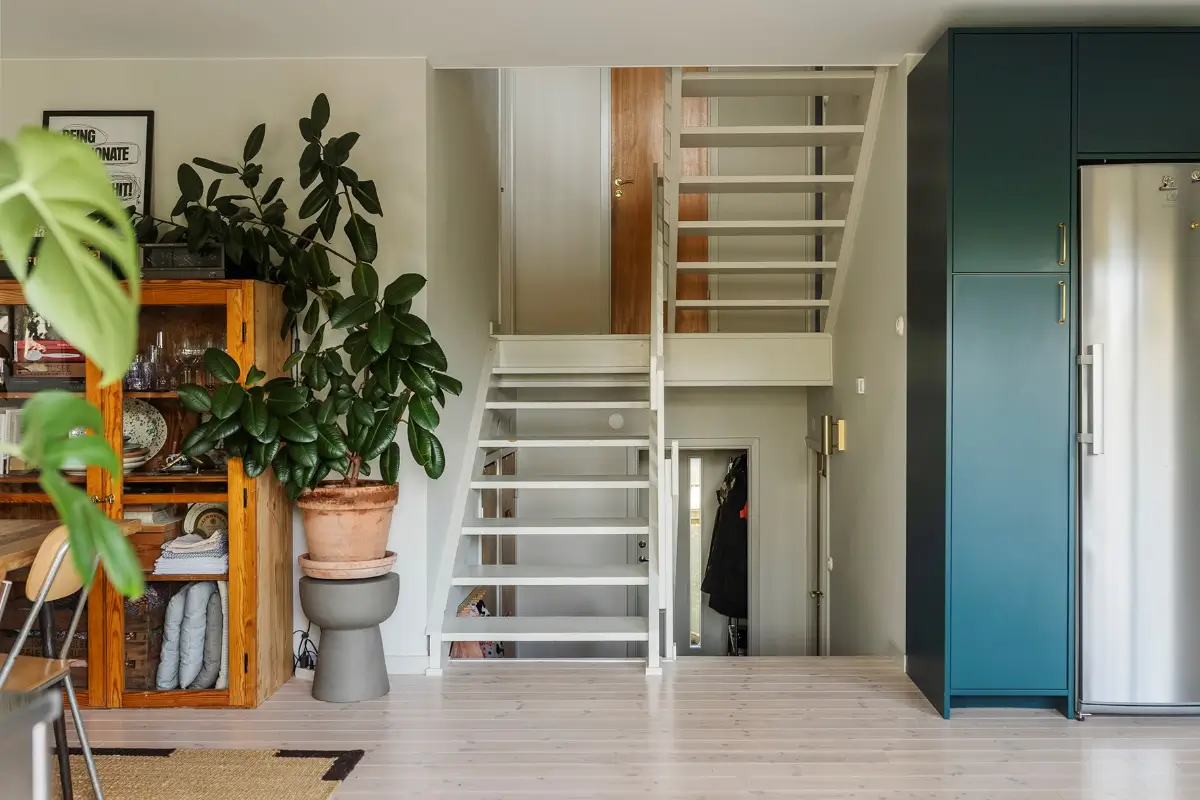 A Charming 1960s Family Home in Stockholm 10 stairs