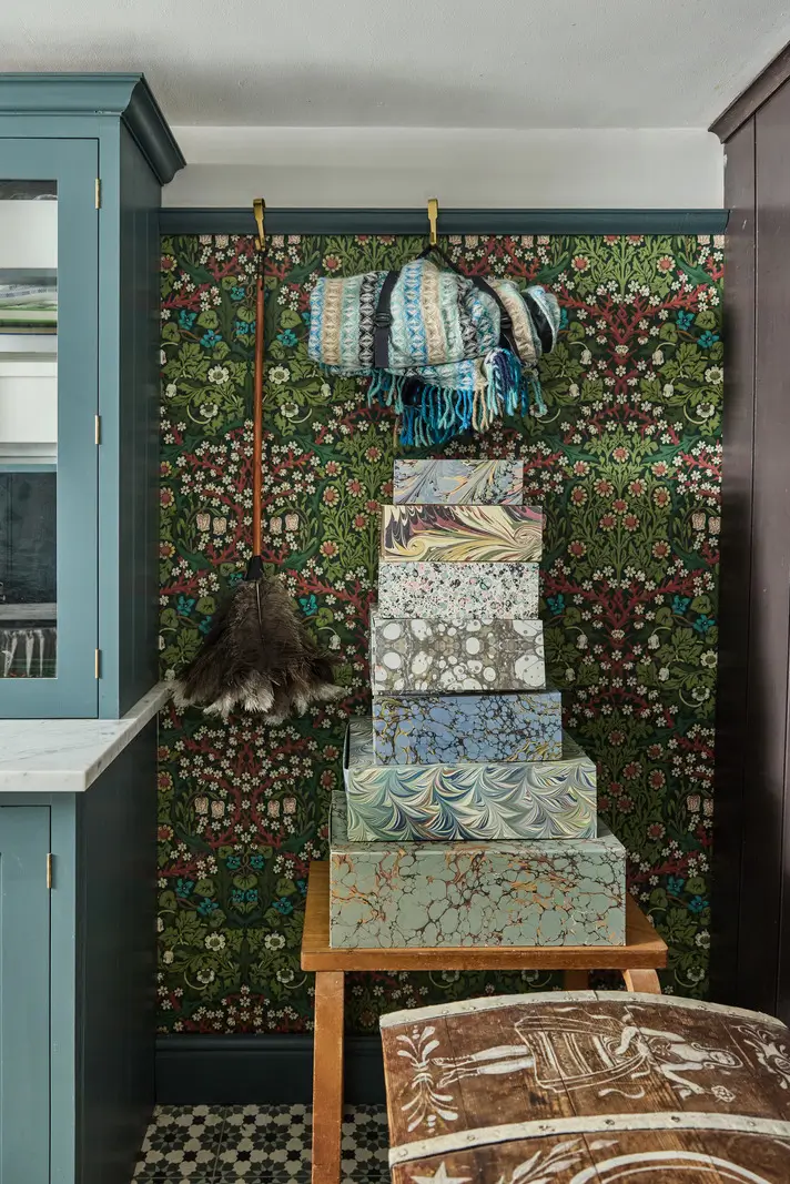 A deVOL Kitchen in a Beautiful Restored Georgian Townhouse in London 29 utility room wallpaper