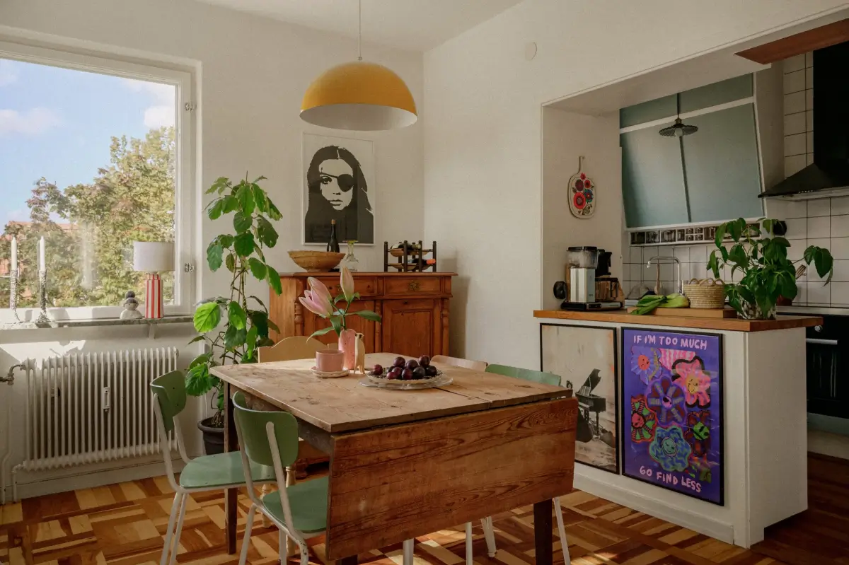 Green Tones and Period Elements in a 1940s Apartment 7 wooden folding table green vintage chairs