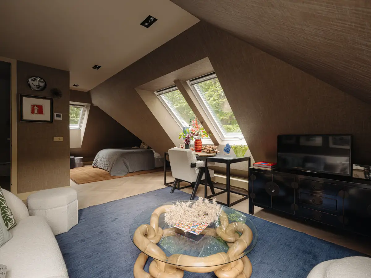 A Luxurious Family Country Home with a Spa and a Tree House in The Netherlands 32 a-luxurious-family-home-netherlands-guest-house-treehouse-nordroom18