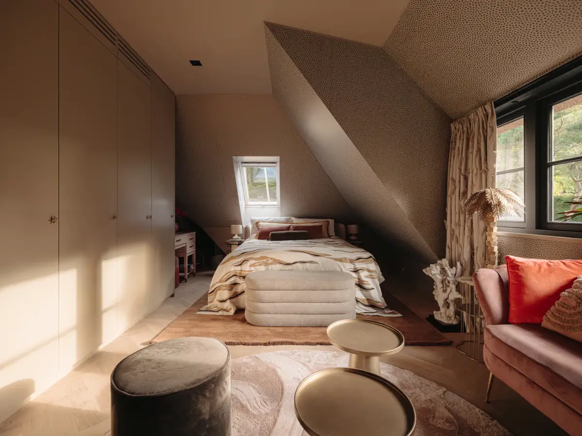 A Luxurious Family Country Home with a Spa and a Tree House in The Netherlands 28 a-luxurious-family-home-netherlands-guest-house-treehouse-nordroom23