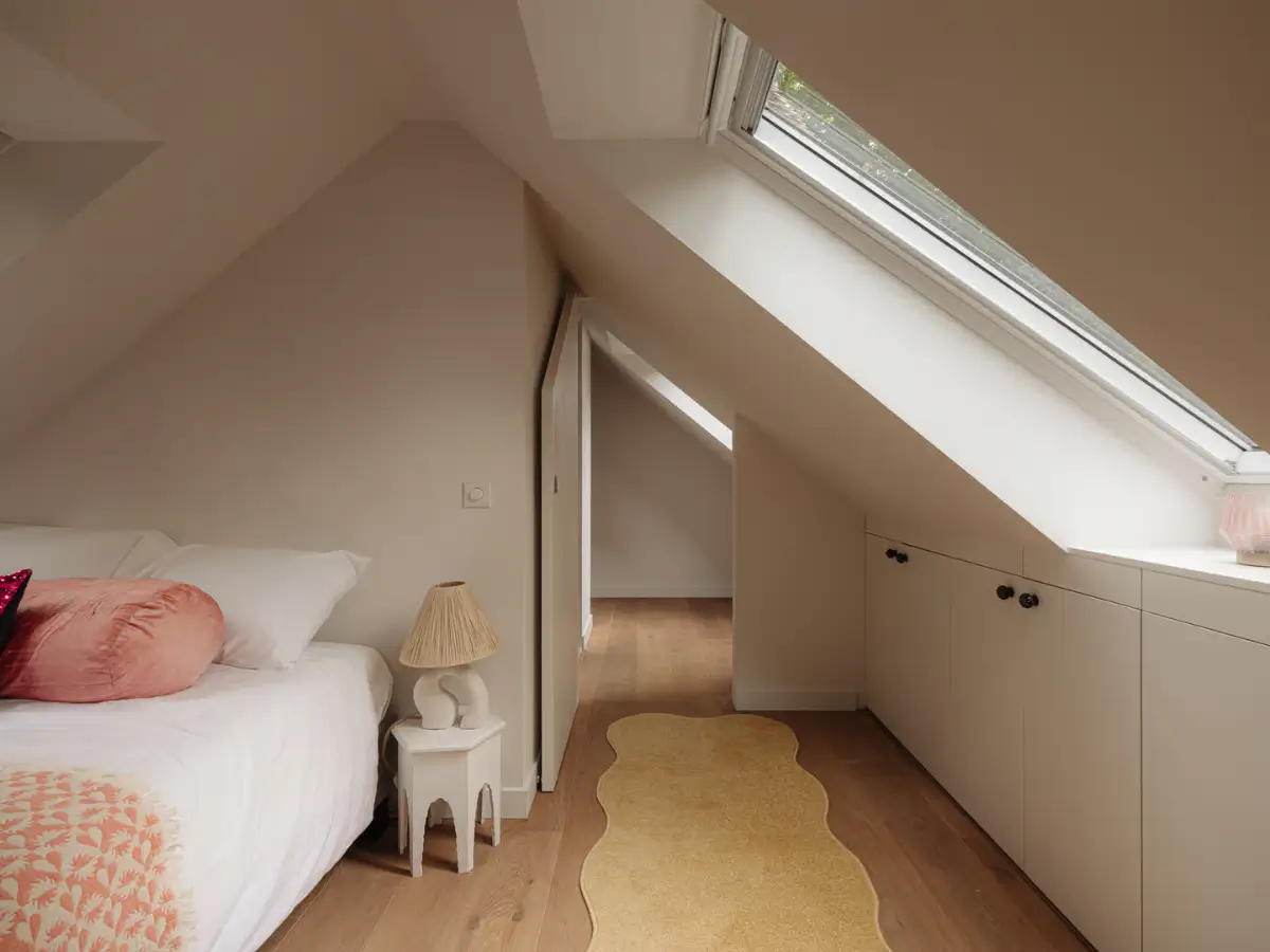 A Luxurious Family Country Home with a Spa and a Tree House in The Netherlands 44 a-luxurious-family-home-netherlands-guest-house-treehouse-nordroom4