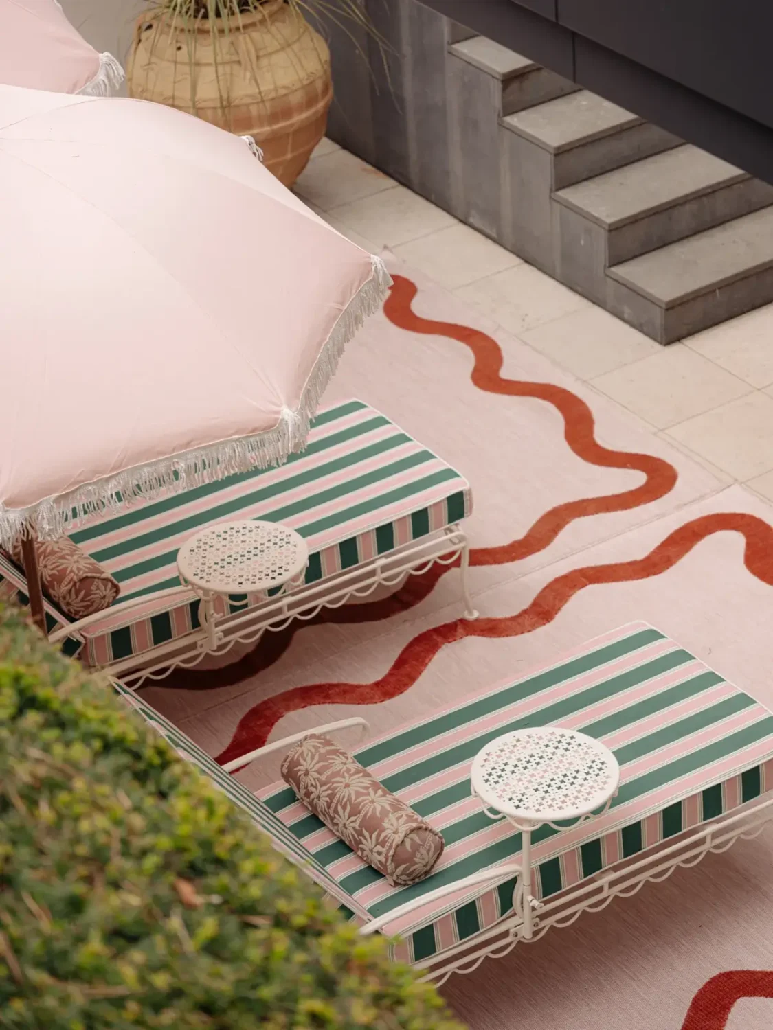 A Luxurious Family Country Home with a Spa and a Tree House in The Netherlands 49 a-luxurious-family-home-netherlands-guest-house-treehouse-nordroom53