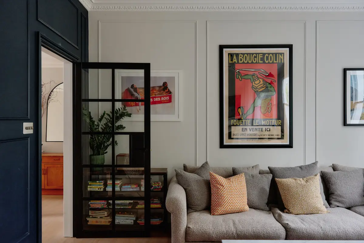 Navy-Blue Accents in a Stylish London Duplex Apartment 10 blue-tones-london-apartment-nordroom18