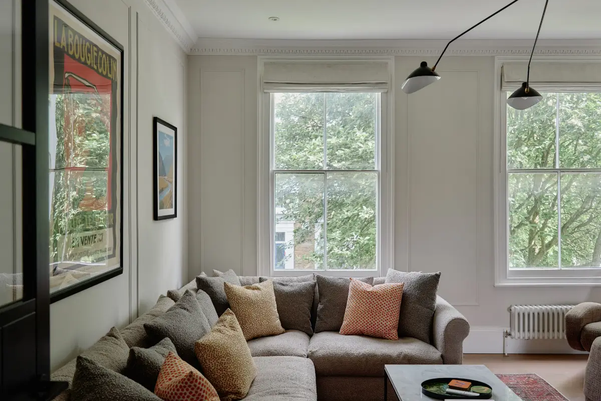Navy-Blue Accents in a Stylish London Duplex Apartment 9 blue-tones-london-apartment-nordroom19