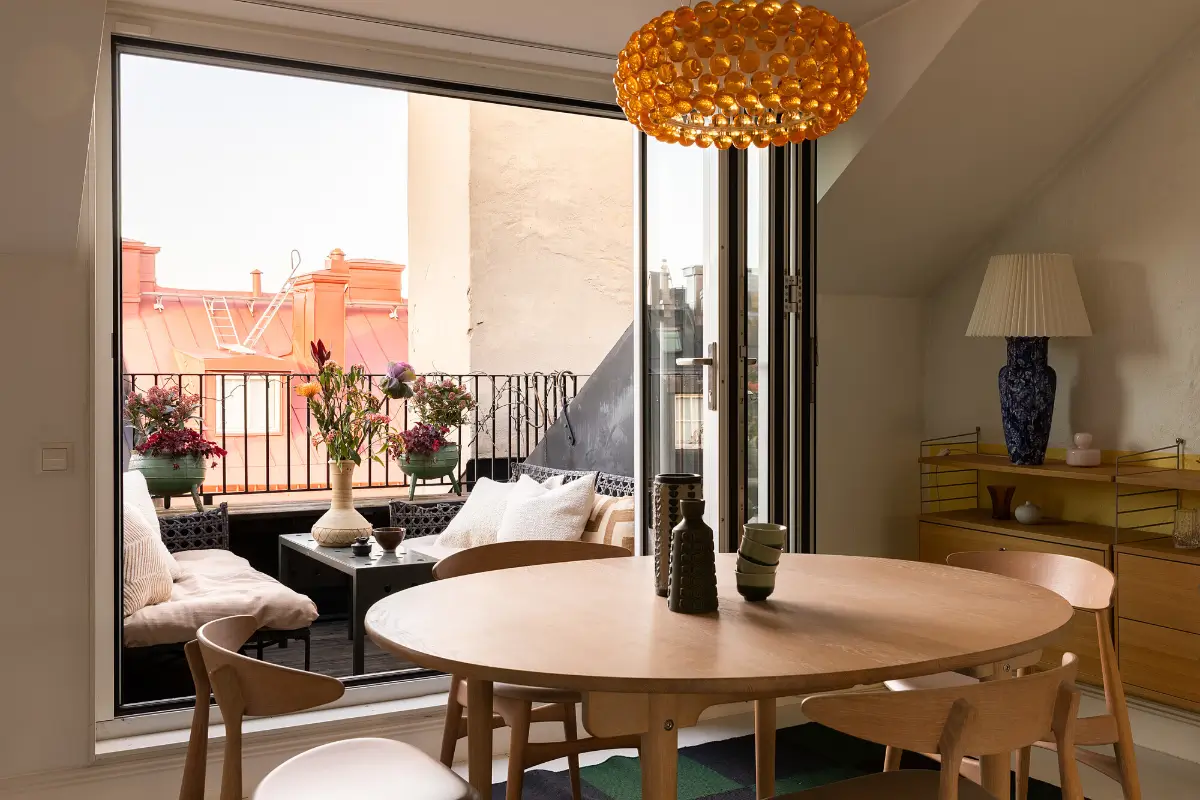 A Bright and Open-Plan Attic Apartment with Exposed Beams 14 bright-attic-apartment-stockholm-nordroom19