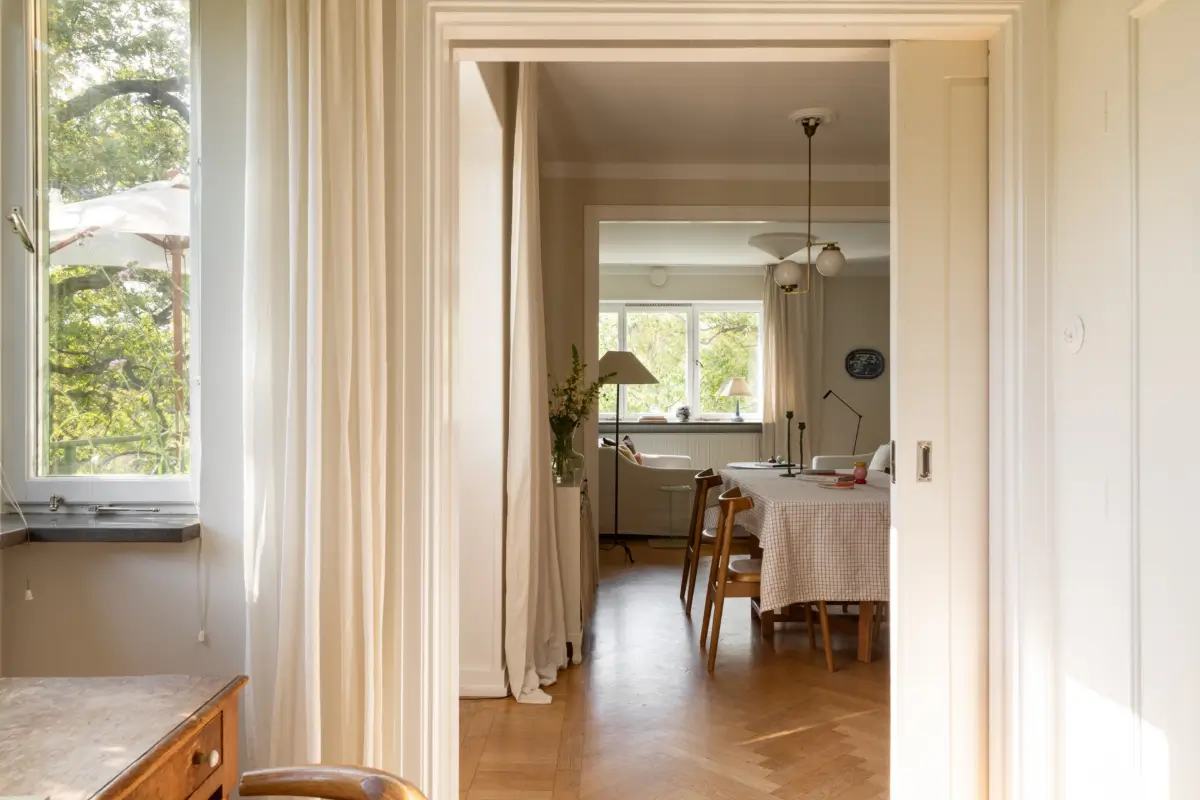 Light Colors and Large Corner Windows in a Stockholm Apartment 24 bright-light-colored-1930s-apartment-stockholm-nordroom