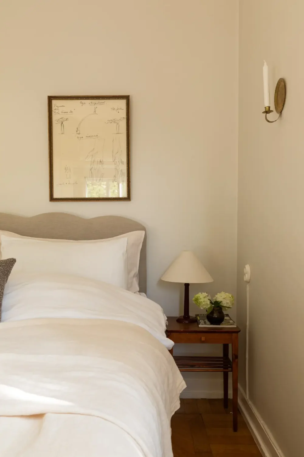 Light Colors and Large Corner Windows in a Stockholm Apartment 19 bright-light-colored-1930s-apartment-stockholm-nordroom