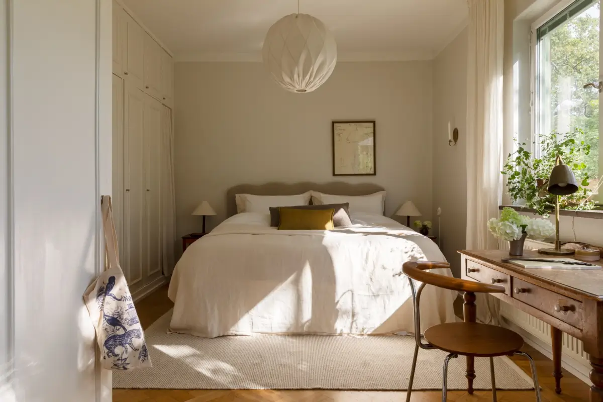 Light Colors and Large Corner Windows in a Stockholm Apartment 18 bright-light-colored-1930s-apartment-stockholm-nordroom