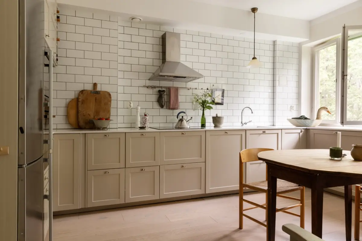 Light Colors and Large Corner Windows in a Stockholm Apartment 27 bright-light-colored-1930s-apartment-stockholm-nordroom