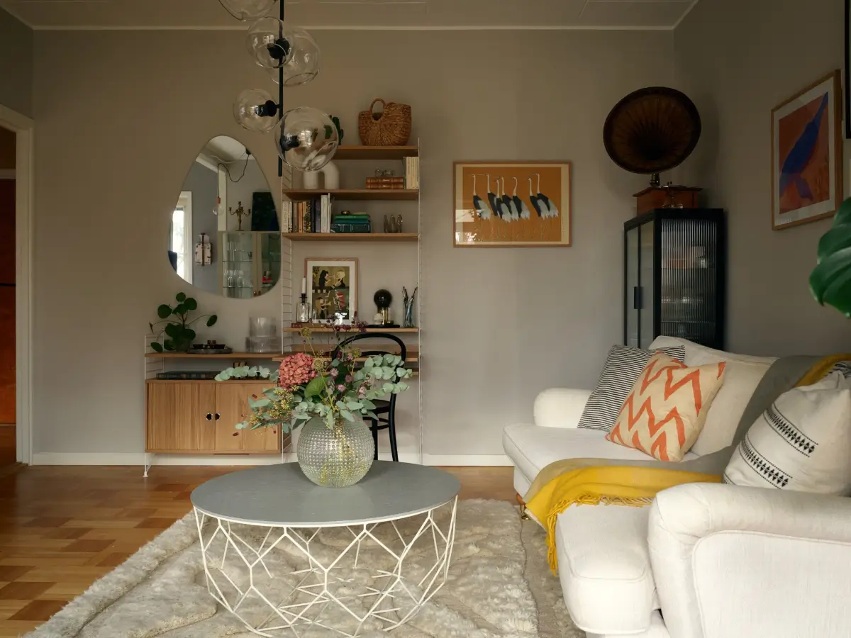 Preserved 1940s Elements and a Renovated Bathroom in a Stockholm Apartment 3 charming-1940s-apartment-period-details-renovated-bathroom-nordroom12