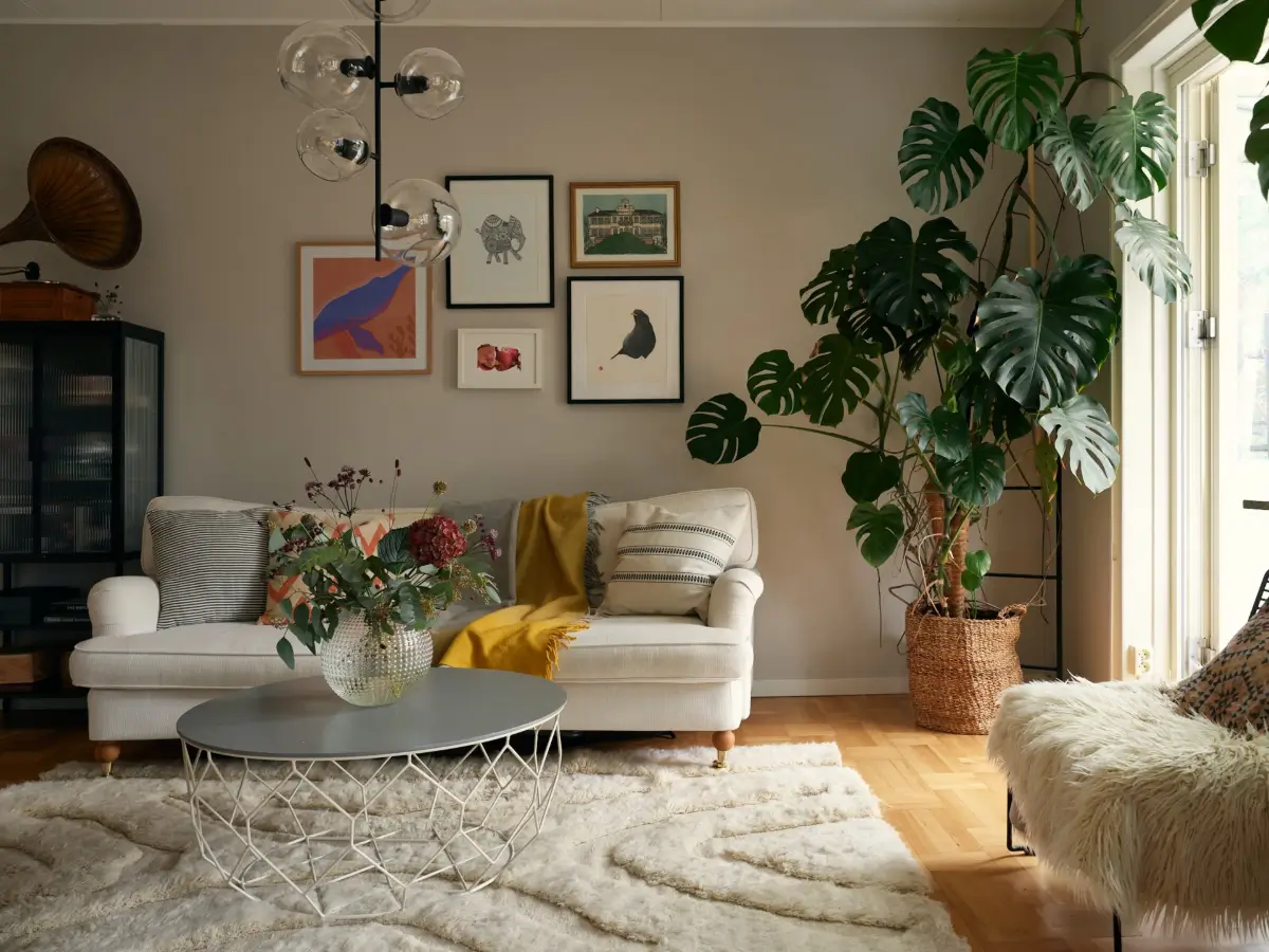 Preserved 1940s Elements and a Renovated Bathroom in a Stockholm Apartment 2 charming-1940s-apartment-period-details-renovated-bathroom-nordroom21