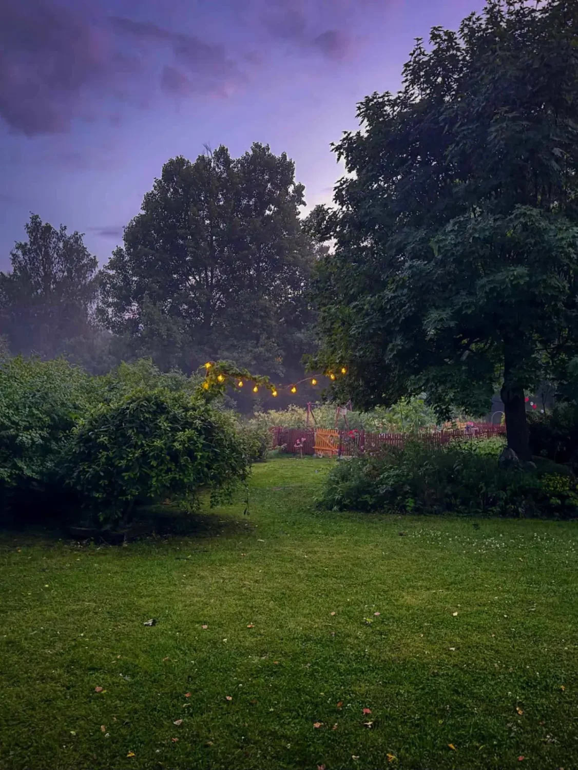 A Charming Swedish Cottage Decorated with Bold Colors and a Lush Garden 43 charming-country-holiday-cottage-sweden-nordroom1