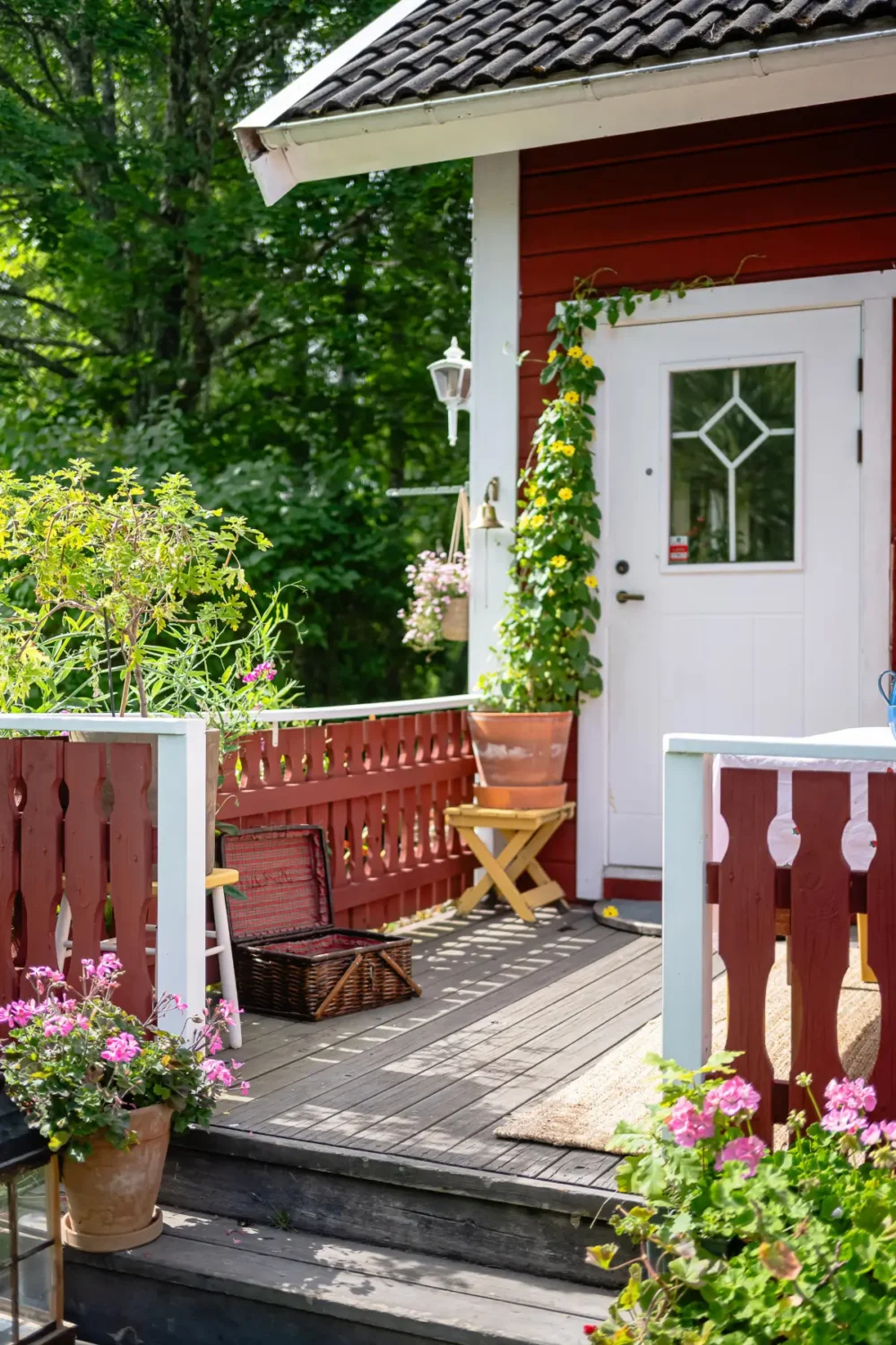 A Charming Swedish Cottage Decorated with Bold Colors and a Lush Garden 23 charming-country-holiday-cottage-sweden-nordroom2