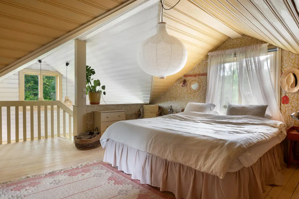 A Charming Swedish Cottage Decorated with Bold Colors and a Lush Garden 16 charming-country-holiday-cottage-sweden-nordroom26