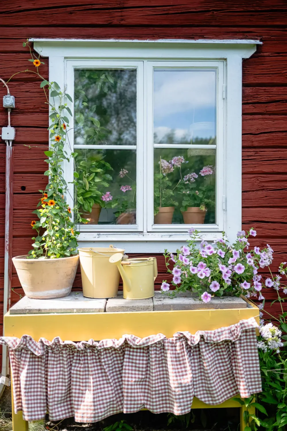 A Charming Swedish Cottage Decorated with Bold Colors and a Lush Garden 29 charming-country-holiday-cottage-sweden-nordroom3