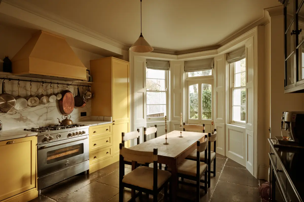 Color, Pattern, and Period Features in a Georgian Villa Apartment 12 color-texture-period-features-georgian-villa-london-nordroom23