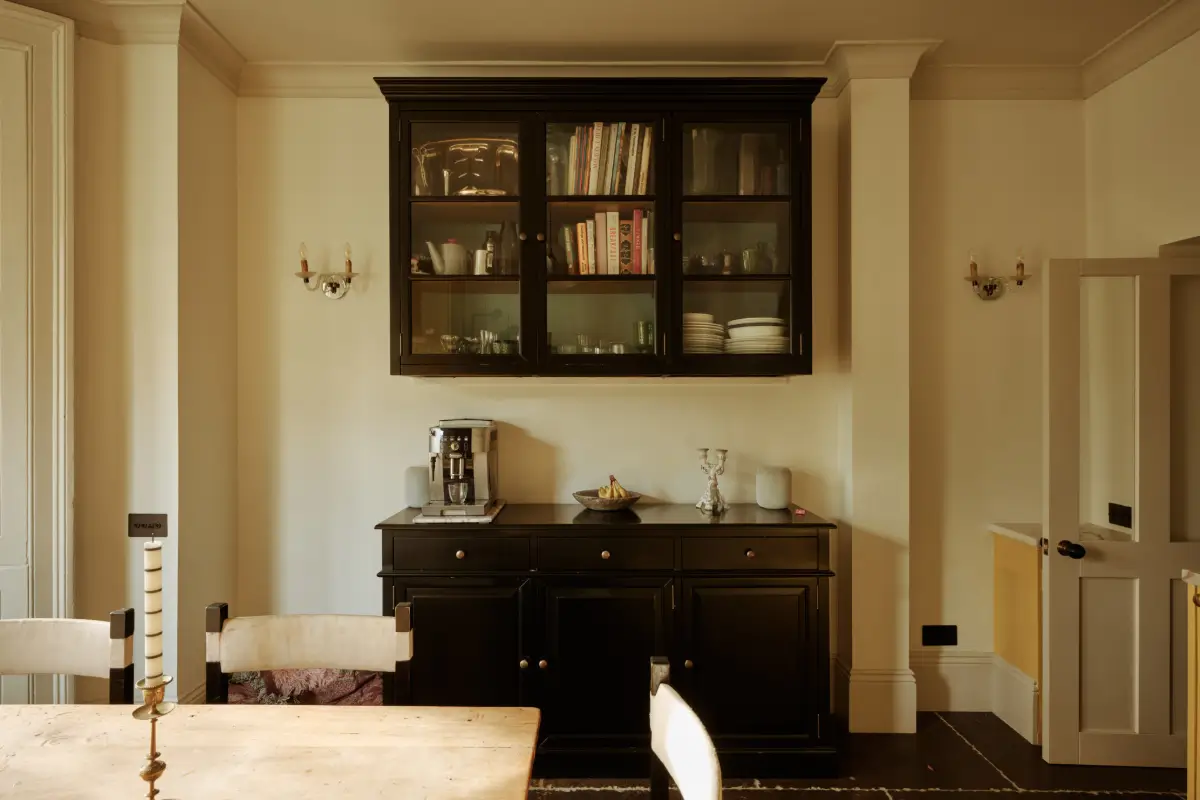 Color, Pattern, and Period Features in a Georgian Villa Apartment 14 color-texture-period-features-georgian-villa-london-nordroom24