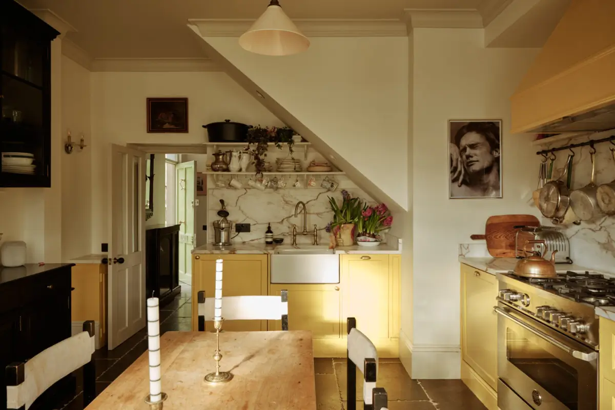 Color, Pattern, and Period Features in a Georgian Villa Apartment 9 color-texture-period-features-georgian-villa-london-nordroom28