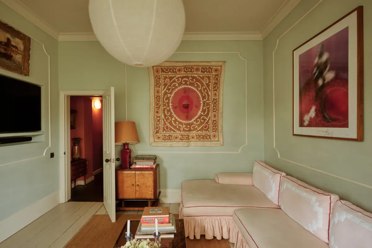 Color, Pattern, and Period Features in a Georgian Villa Apartment 7 color-texture-period-features-georgian-villa-london-nordroom34