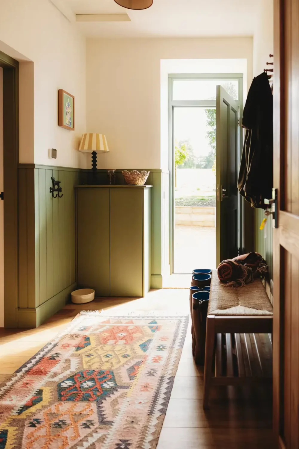 A Colorful Countryside Airbnb Cottage near Edinburgh 21 colorful-airbnb-cottage-near-edinburgh-nordroom1