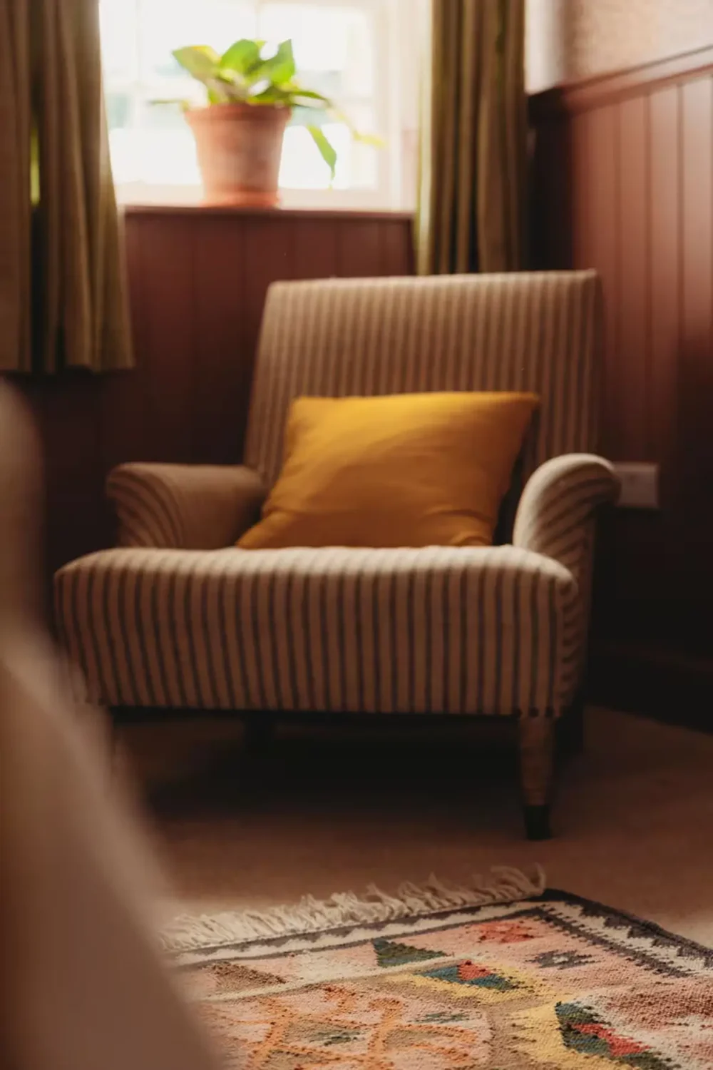 A Colorful Countryside Airbnb Cottage near Edinburgh 14 colorful-airbnb-cottage-near-edinburgh-nordroom10