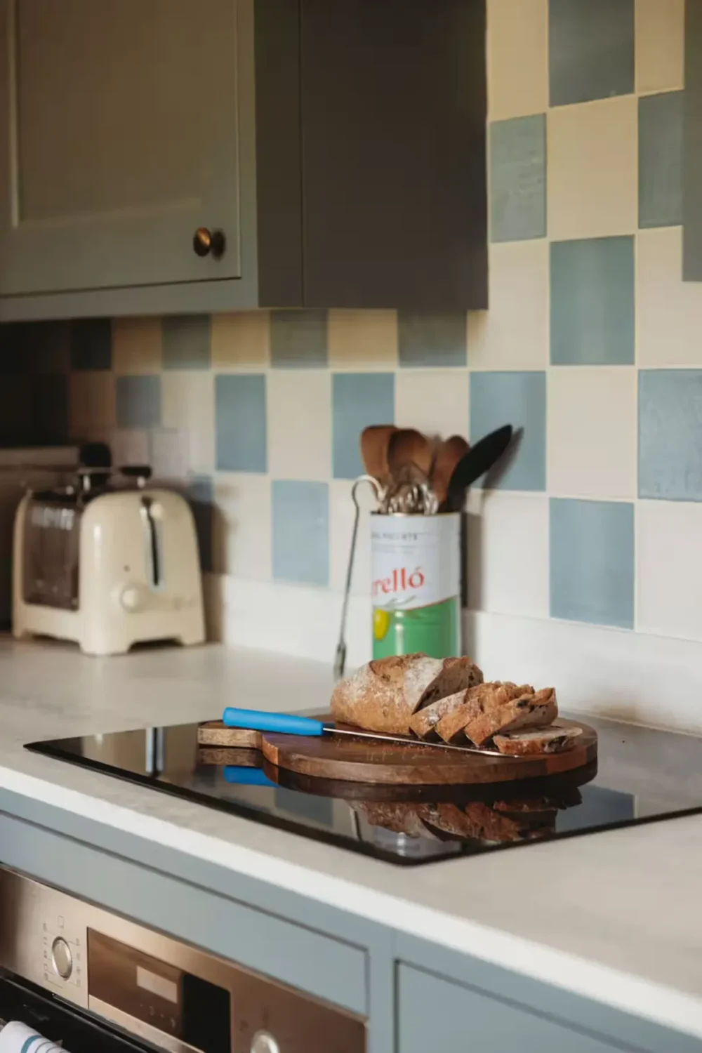 A Colorful Countryside Airbnb Cottage near Edinburgh 3 colorful-airbnb-cottage-near-edinburgh-nordroom14