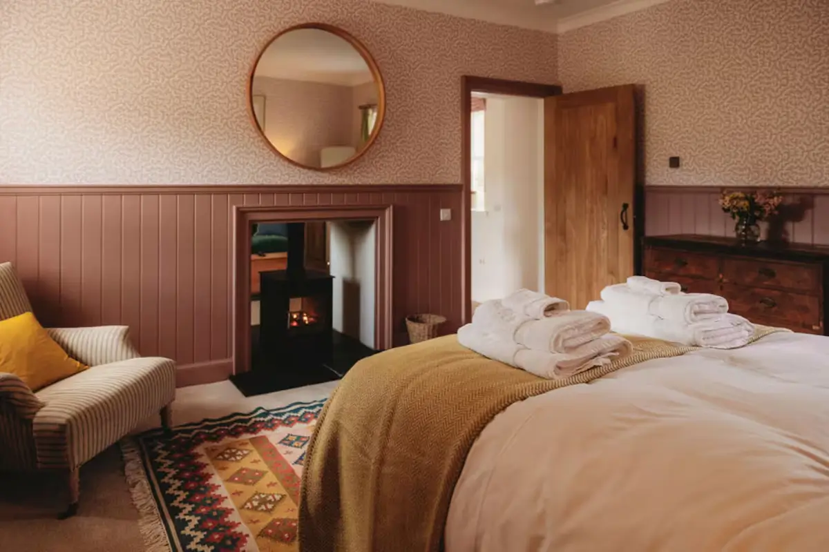 A Colorful Countryside Airbnb Cottage near Edinburgh 13 colorful-airbnb-cottage-near-edinburgh-nordroom2