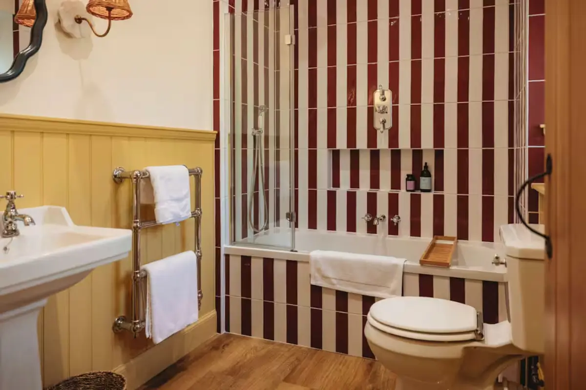 A Colorful Countryside Airbnb Cottage near Edinburgh 18 colorful-airbnb-cottage-near-edinburgh-nordroom5