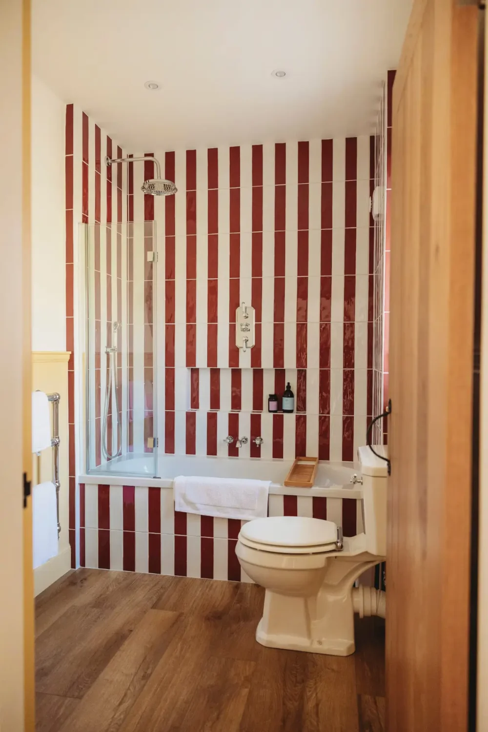 A Colorful Countryside Airbnb Cottage near Edinburgh 16 colorful-airbnb-cottage-near-edinburgh-nordroom8