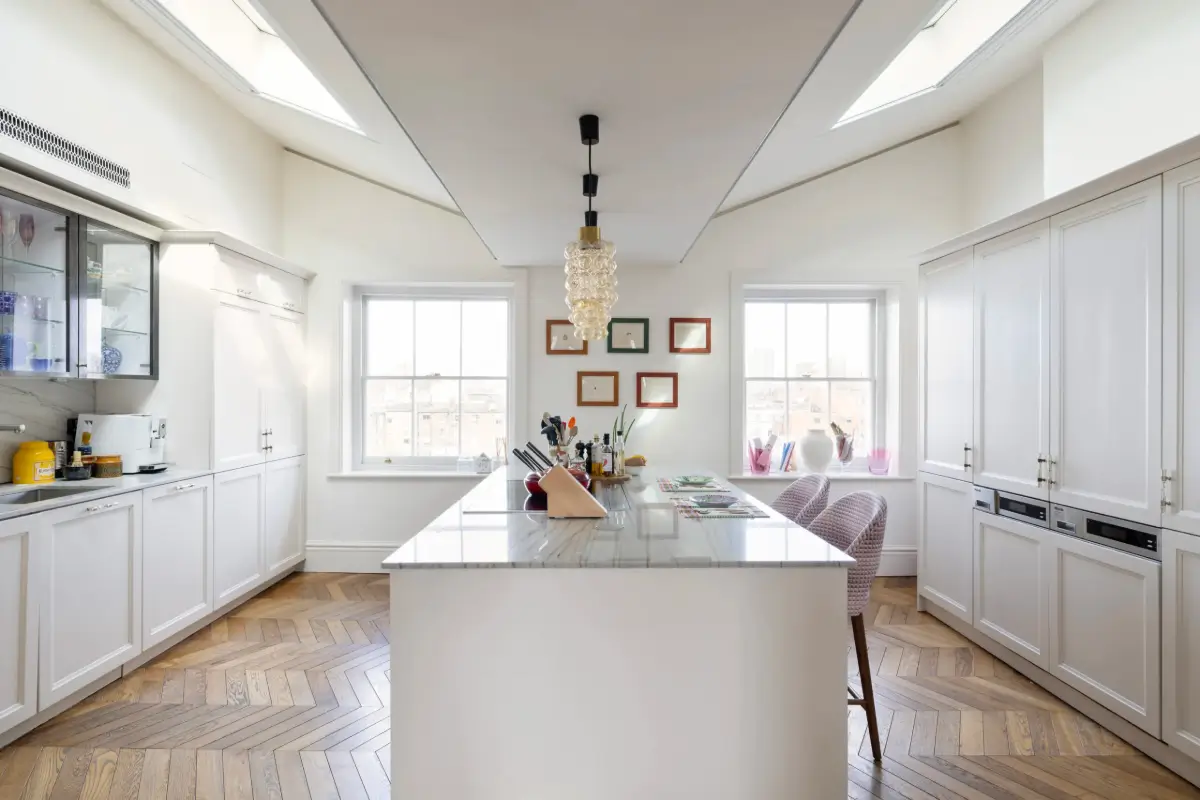 A Colorful Eclectic Victorian Penthouse Apartment in London 9 colorful-penthouse-apartment-london12