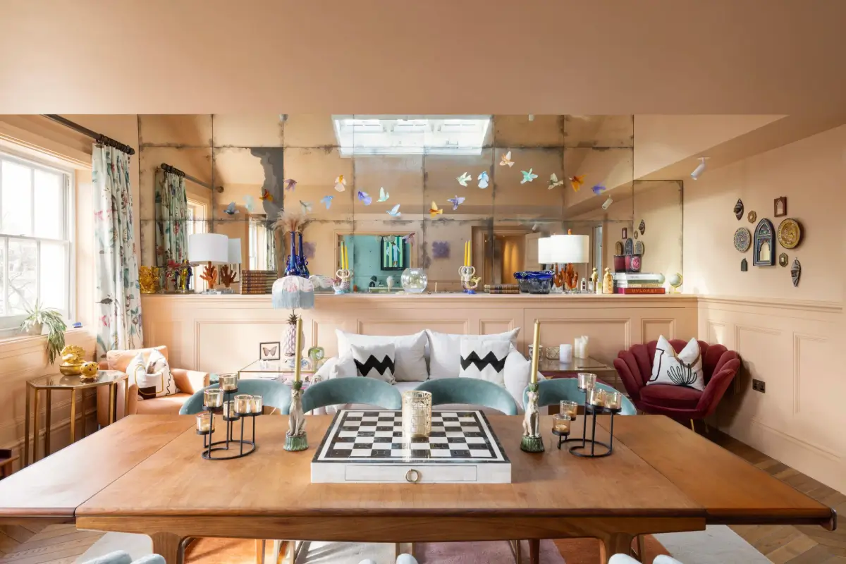 A Colorful Eclectic Victorian Penthouse Apartment in London 2 colorful-penthouse-apartment-london17