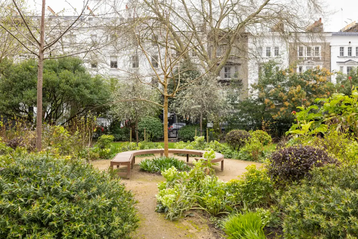 A Colorful Eclectic Victorian Penthouse Apartment in London 17 colorful-penthouse-apartment-london5