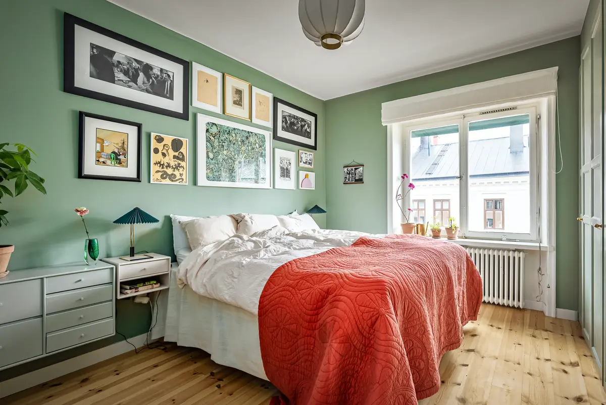 A Bright Duplex Apartment with Exposed Beams and a Roof Terrace 21 duplex-family-apartment-stockholm-nordroom17