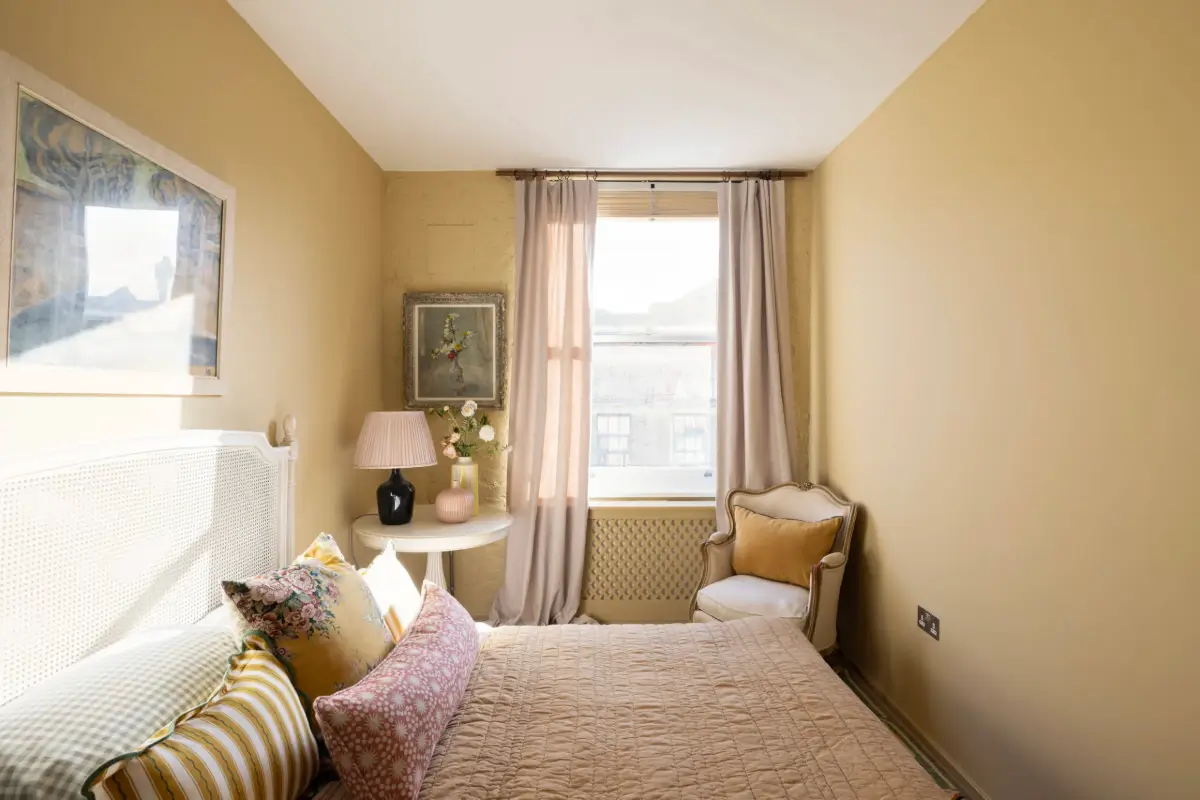 Soft Color Tones in a London Duplex Apartment with an Industrial Soul 15 exposed-beams-duplex-apartment-london-nordroom12