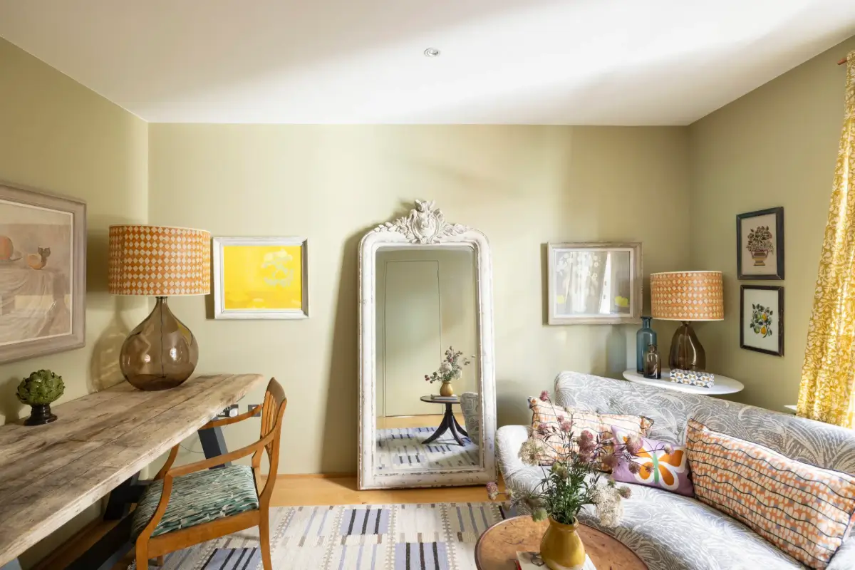 Soft Color Tones in a London Duplex Apartment with an Industrial Soul 11 exposed-beams-duplex-apartment-london-nordroom13