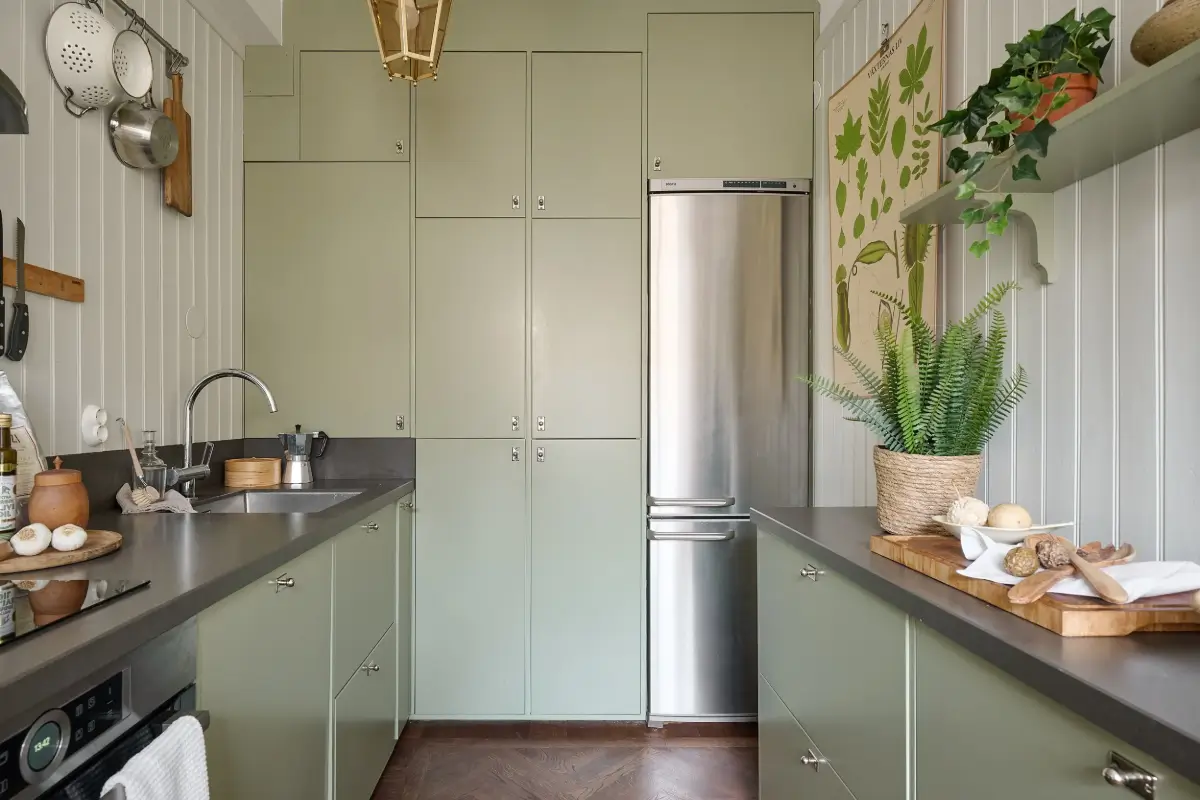 green kitchen cabinets