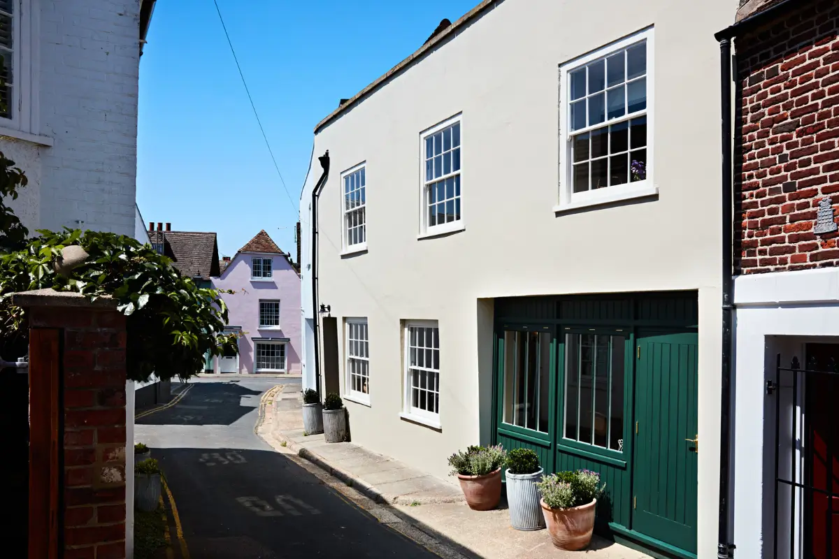 Natural Materials and Green Tones in a Pretty Coastal Home 23 house kent england Natural Materials and Green Tones in a Pretty Coastal Home