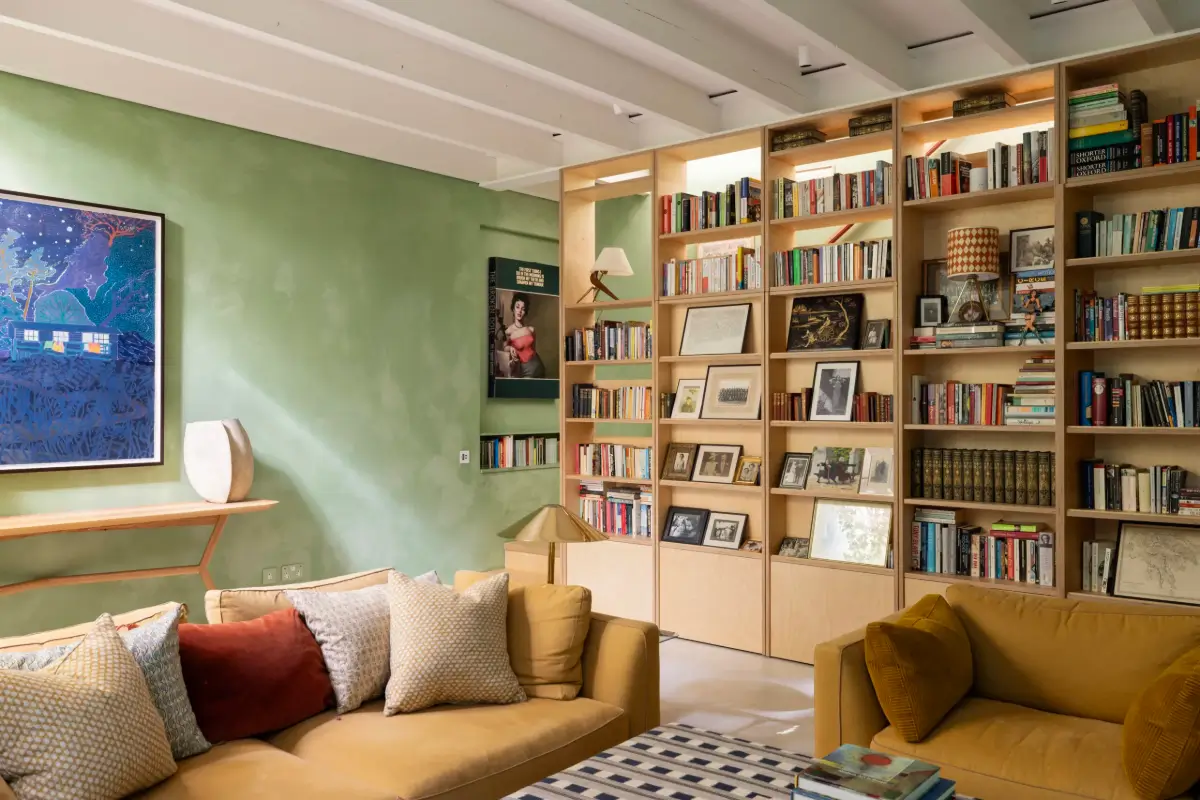 Colorful Design in a Reimagined Victorian Mews House in Notting Hill 8 mews-house-notting-hill-london-nordroom11