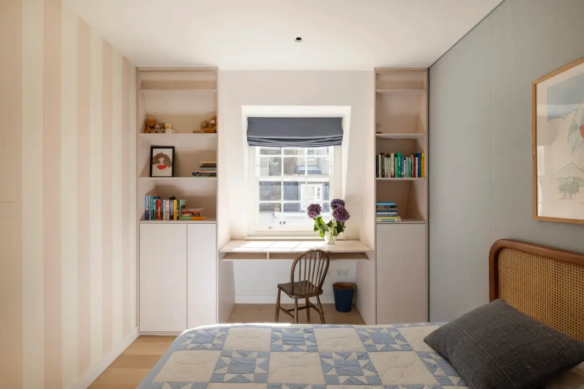 Colorful Design in a Reimagined Victorian Mews House in Notting Hill 20 mews-house-notting-hill-london-nordroom19