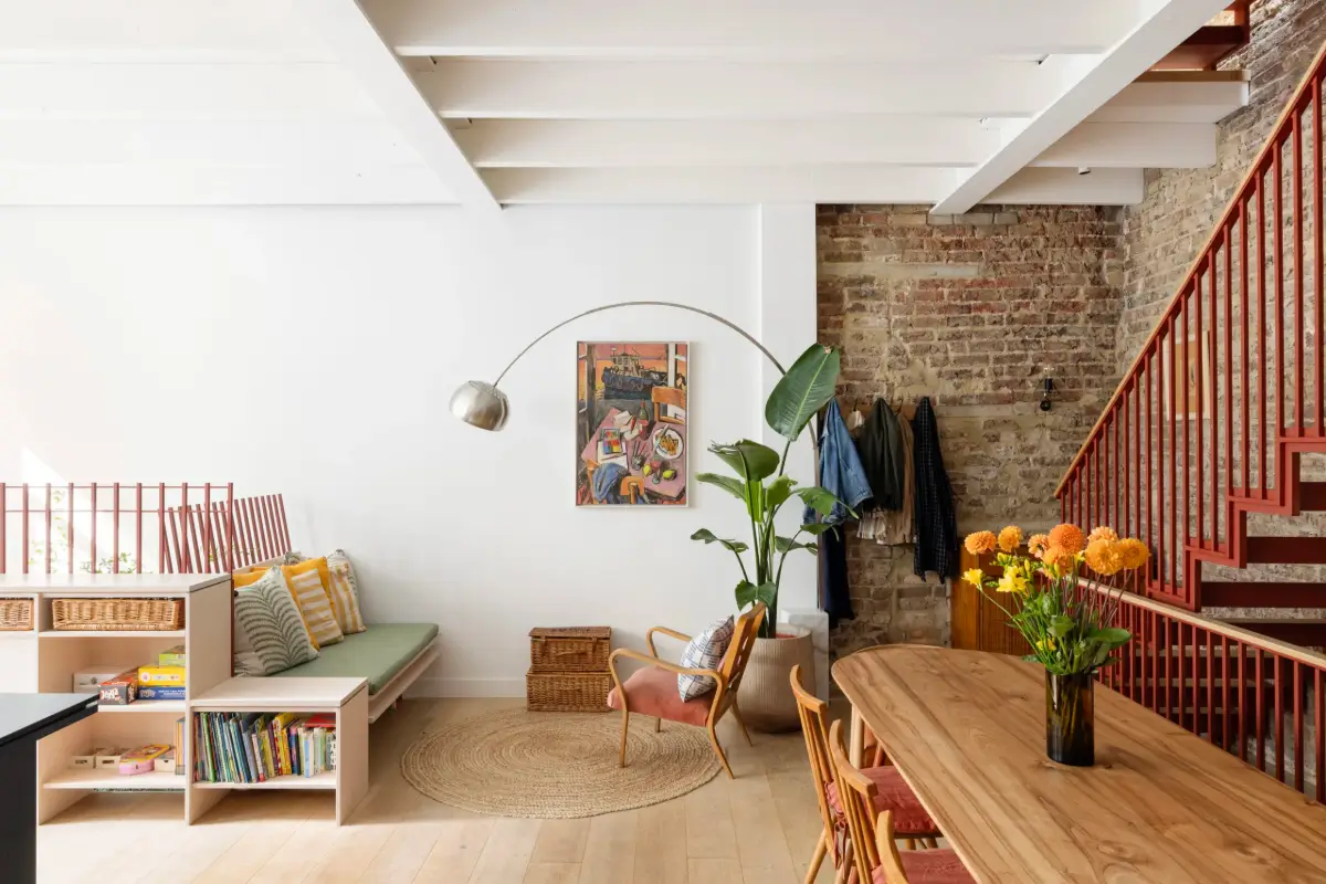 Colorful Design in a Reimagined Victorian Mews House in Notting Hill 6 mews-house-notting-hill-london-nordroom4