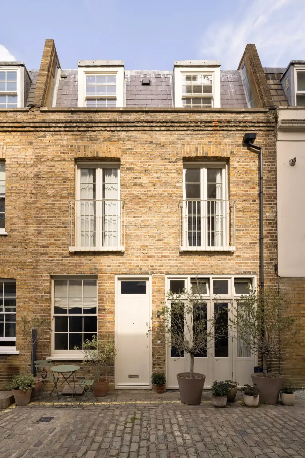 Best of 2025: Architecture 10 mews-house-notting-hill-london-nordroom7