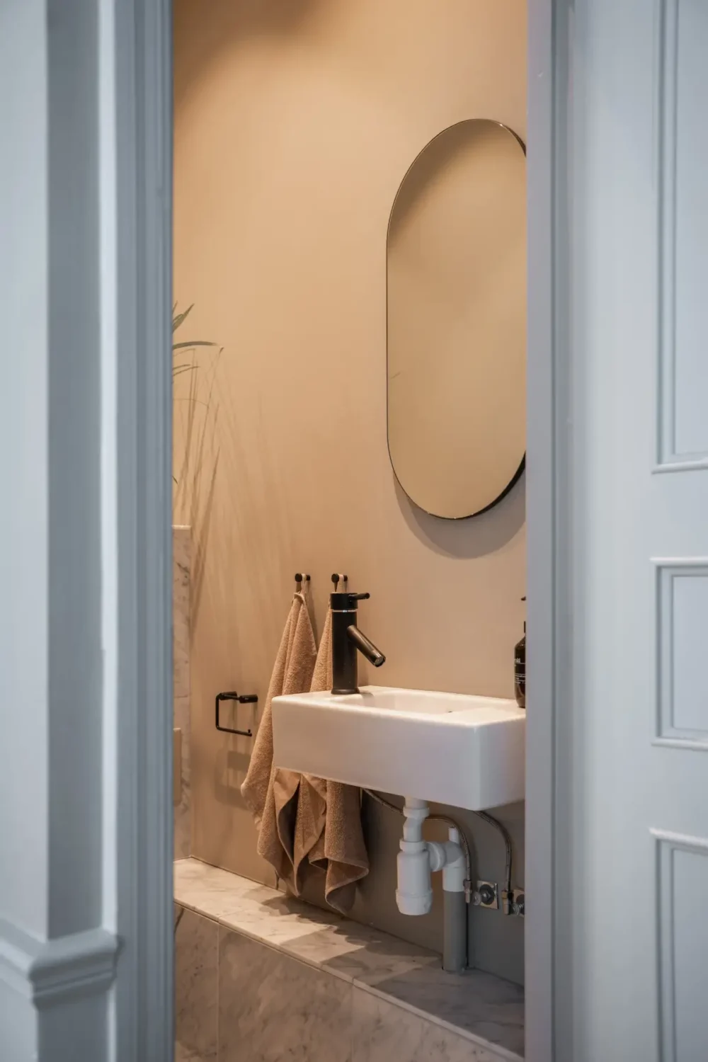 Period Details Meet Contemporary Materials in a Stylish Stockholm Apartment 27 period-details-meets-modern-materials-stockholm-apartment-nordroom6