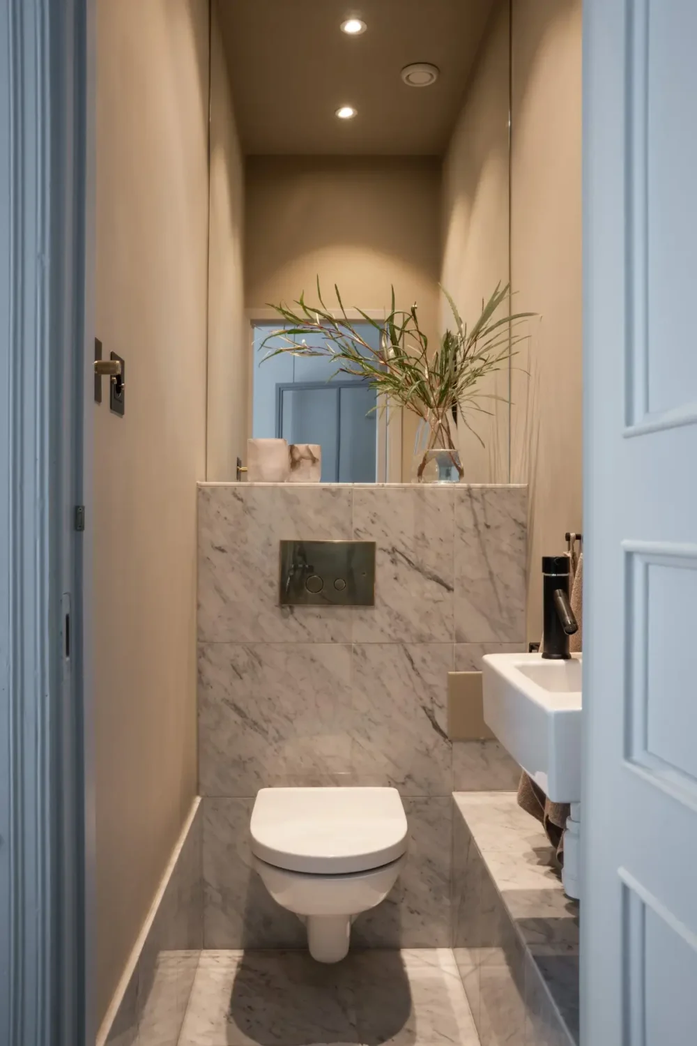 Period Details Meet Contemporary Materials in a Stylish Stockholm Apartment 28 period-details-meets-modern-materials-stockholm-apartment-nordroom7