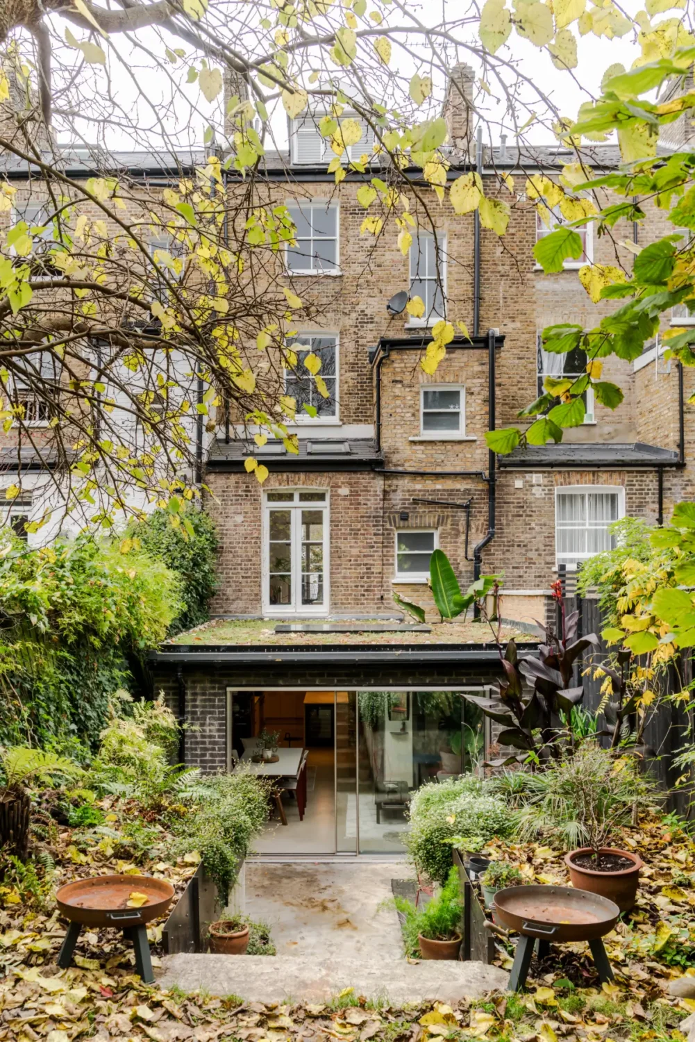 A Five-Storey Victorian Victorian Townhouse Blends Old with New 31 restored-extended-victorian-townhouse-london-nordroom