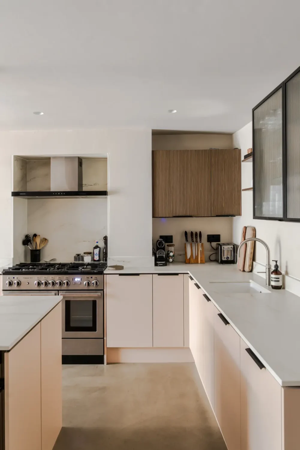 A Five-Storey Victorian Victorian Townhouse Blends Old with New 9 restored-extended-victorian-townhouse-london-nordroom11